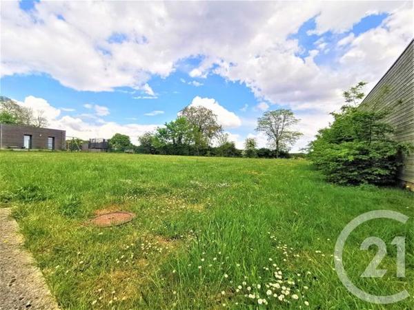 Terrain à vendre  933 m2 ESTREES ST DENIS - 60