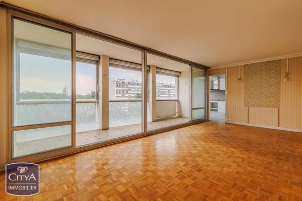Appartement à vendre 4 pièces 77m² Bron (69500)