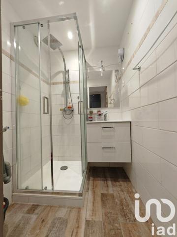 Studio 1 pièce de 28 m² à Six-Fours-les-Plages (83140)