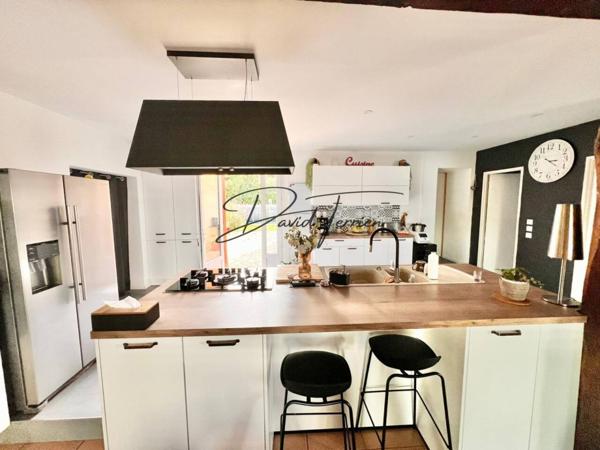 Maison à vendre 6 pièces de 304 m²