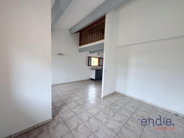 LORGUES T3 EN DUPLEX AVEC LOGGIA