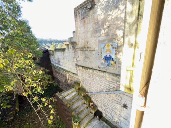 Immeuble Remarquable avec 7 appartements à ANGOULEME (16)