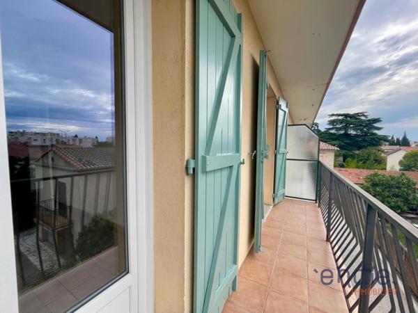 DRAGUIGNAN T2 GARAGE BALCON PARKING