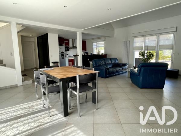Maison à vendre 6 pièces 164 m² Viry-Châtillon