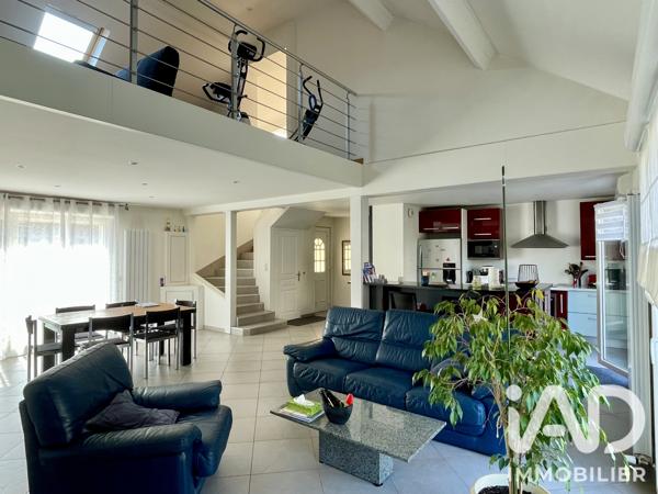 Maison à vendre 6 pièces 164 m² Viry-Châtillon