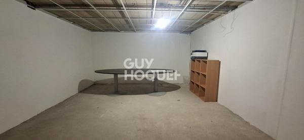 Local commercial Aubergenville 46 m2 de surface utile.