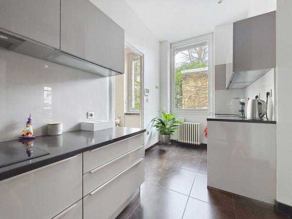 Centre ville Maison de Maître 7 pièces vaste jardin 3 stationnements