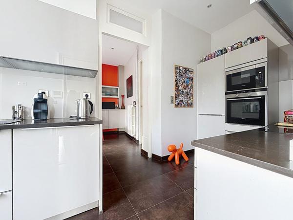 Centre ville Maison de Maître 7 pièces vaste jardin 3 stationnements