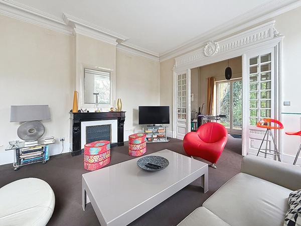 Centre ville Maison de Maître 7 pièces vaste jardin 3 stationnements