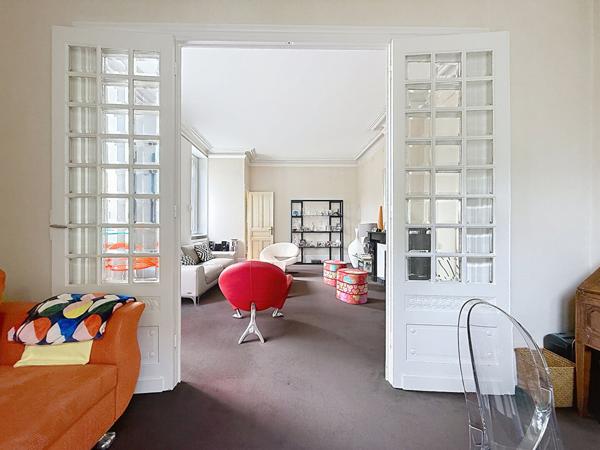 Centre ville Maison de Maître 7 pièces vaste jardin 3 stationnements