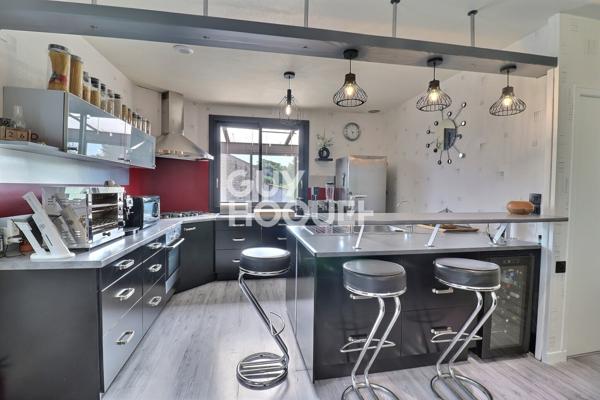 MAISON À VENDRE DE 7 PIÈCES DE 126,00 M²
