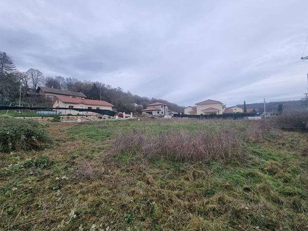 Exclusif : Terrain 465 m² viabilisé , libre constructeur, sur Panossas