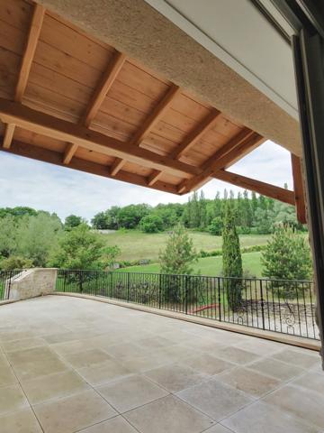 Crest (26400) Drôme Provençale : Ancienne bergerie entièrement rénovée d'environ 900m2 habitables, 47 ha, piscine naturelle