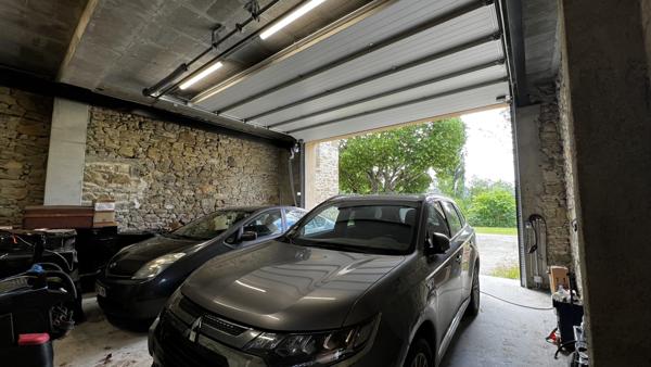 Crest (26400) Drôme Provençale : Ancienne bergerie entièrement rénovée d'environ 900m2 habitables, 47 ha, piscine naturelle