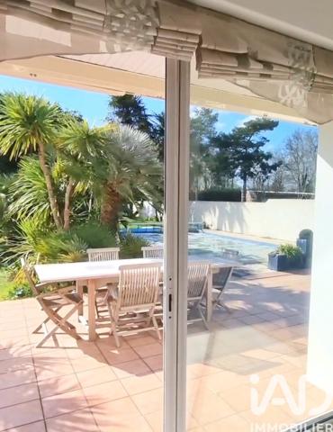 Maison à vendre 6 pièces 206 m² Challans