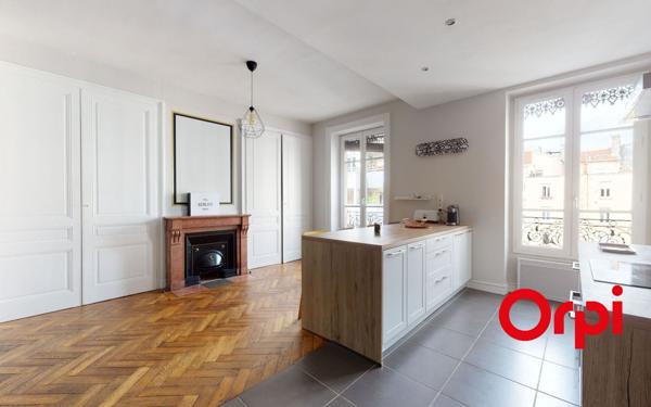 Appartement à vendre    2 pièces • 63,05 m2 Lyon 3