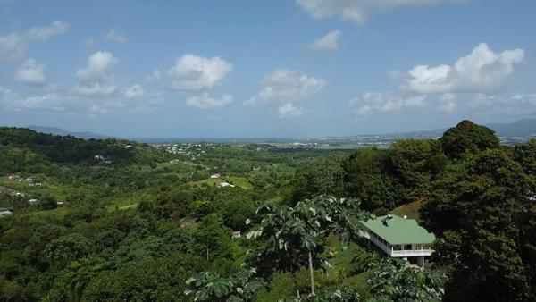 Maison T5 avec vue (T4 + Studio sous sol)