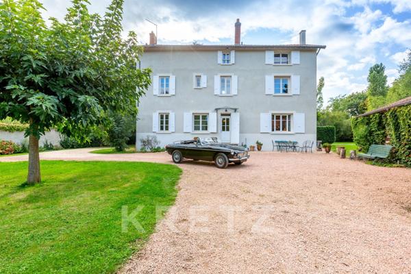 Maison de charme au cœur d’un parc arboré