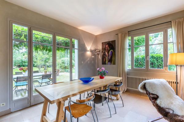 Maison de charme au cœur d’un parc arboré