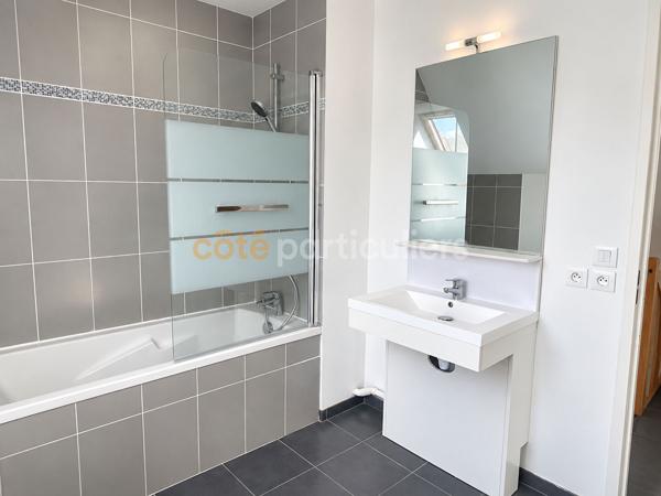 Vente
                Maison84,07 m² - 4 Pièces -
                    ronchin (59790)
