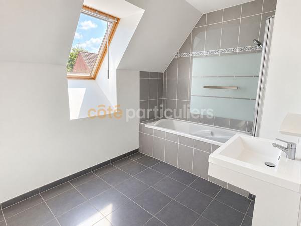 Vente
                Maison84,07 m² - 4 Pièces -
                    ronchin (59790)