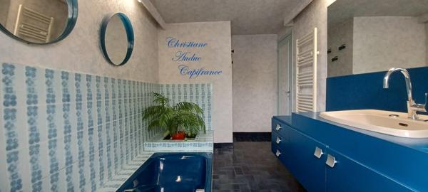 Entre Cluny et Charolles, maison de centre bourg de 153 m², avec 2 logements.