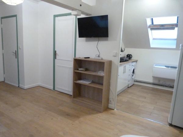 Location                                                      Appartement
                        
                     1 pièces                      22 m2                     à Vierzon
