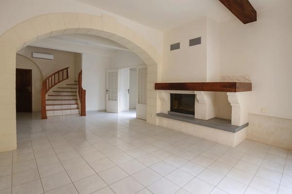 Maison de village de type 6 , terrasse et garage