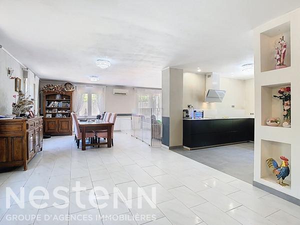 Opportunité rare!! Magnifique Villa de plain-pied Eyguieres 5 pièces 167 m2 avec piscine proche de toutes commodité!!