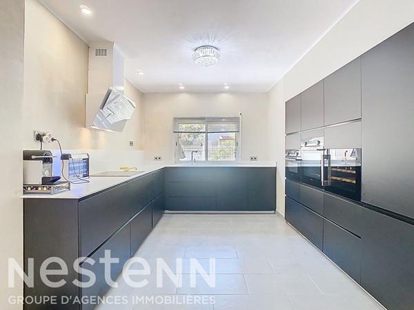 Opportunité rare!! Magnifique Villa de plain-pied Eyguieres 5 pièces 167 m2 avec piscine proche de toutes commodité!!