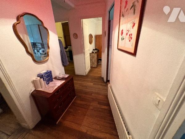 Paris 20e. Charmant T3 de 58m² au 3e étage avec cave. DPE E. À visiter