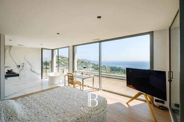 Sainte-Maxime, Villa 6 Chambres -  320 m² à vendre