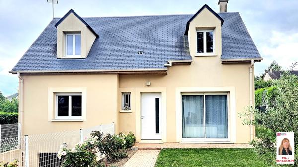 Vernon - Maison récente de 2010 de 96.41 m2 - 4 chambres sur sous-sol total - Jardin plat de  891 m2 -  Prix :  345.000