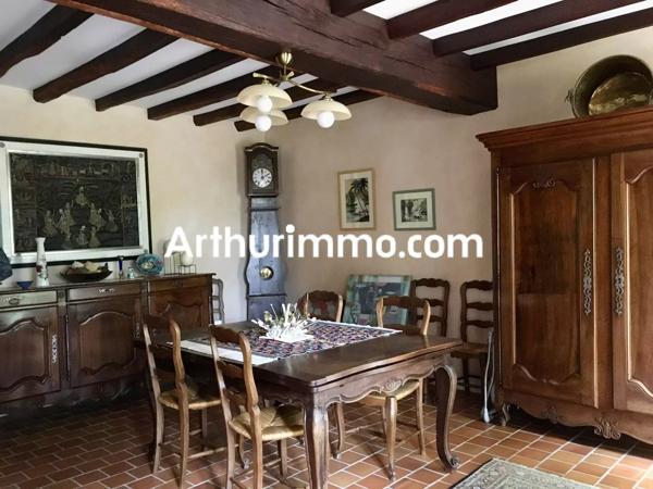 Vente                                                      Propriété
                        
                     8 pièces                      233 m2                     à Nueil-les-Aubiers