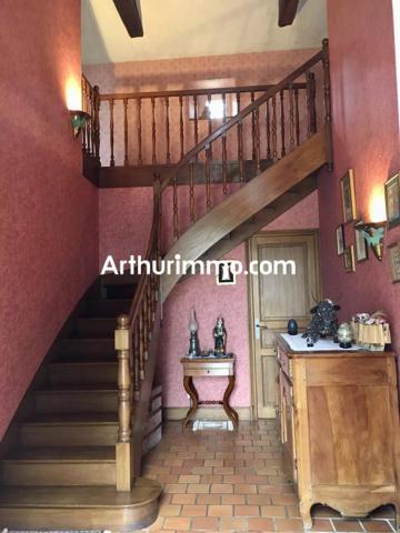 Vente                                                      Propriété
                        
                     8 pièces                      233 m2                     à Nueil-les-Aubiers