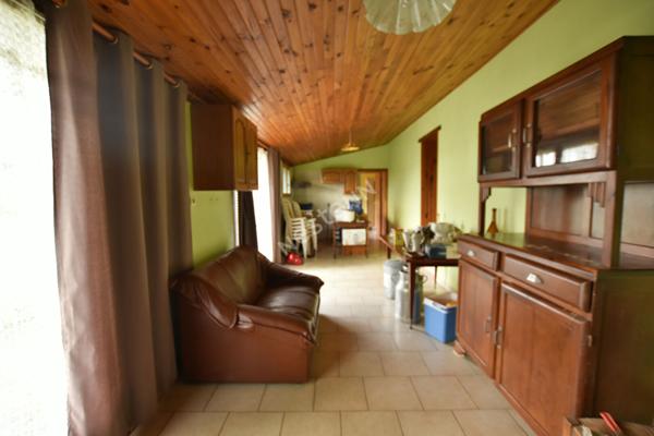 Maison de plain pied avec grand terrain !