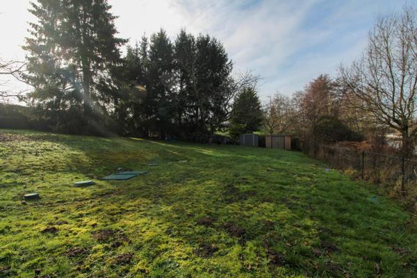 Maison sur sous sol avec vue et grand terrain