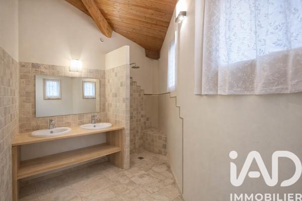 Maison à vendre 7 pièces 196 m² Sommières
