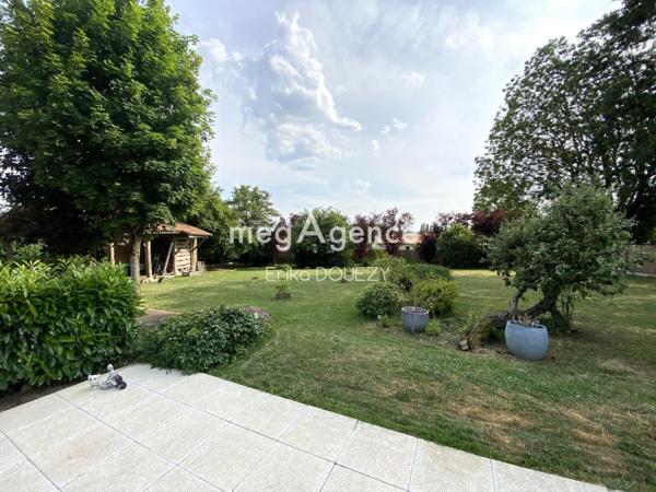 Maison à YZERNAY, 49360 - 9 pièces 245m²