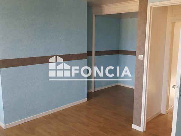 Location Maison 6 pièces 113.74 m² - 11 RUE PASTEUR Wasigny 08270