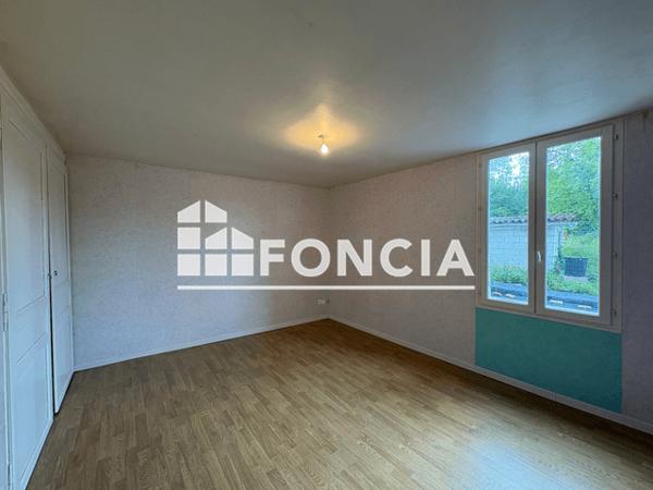 Location Maison 6 pièces 113.74 m² - 11 RUE PASTEUR Wasigny 08270