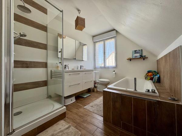 Vente                                                      Maison
                        
                     5 pièces                      90 m2                     à Cires-Lès-Mello