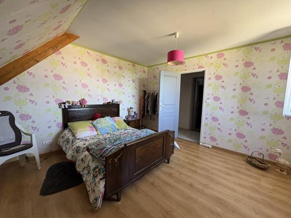 À vendre - Maison traditionnelle, 5 pièces située à Terrasson-Lavilledieu (24120)