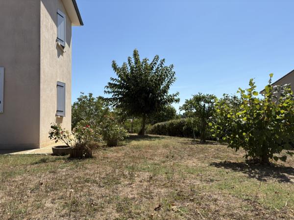 À vendre - Maison traditionnelle, 5 pièces située à Terrasson-Lavilledieu (24120)