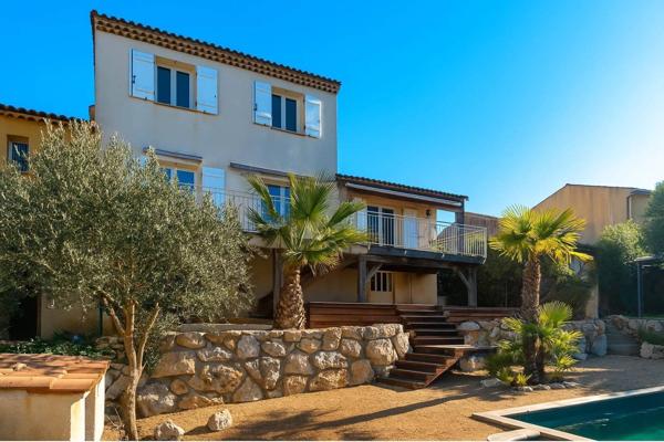 Maison 4 chambres avec piscine sur le Domaine sécurisé de Pont Royal – Mallemort