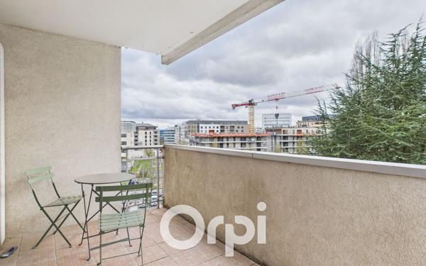 Appartement à vendre    3 pièces • 71 m2 Vélizy-Villacoublay