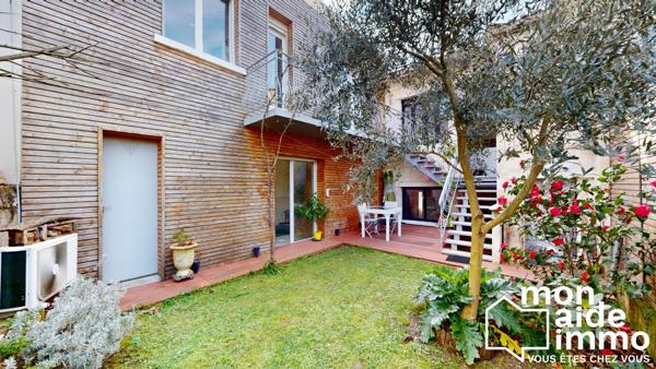 RARE belle maison de ville avec garage et spa de nage