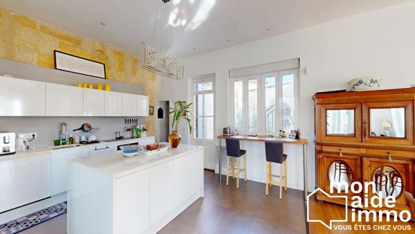 RARE belle maison de ville avec garage et spa de nage