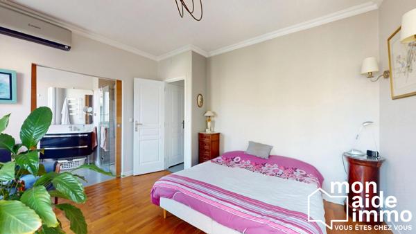 RARE belle maison de ville avec garage et spa de nage