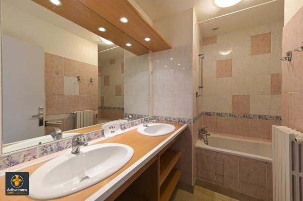 Vente Maison 6 pièces 175 m2 à Sansais